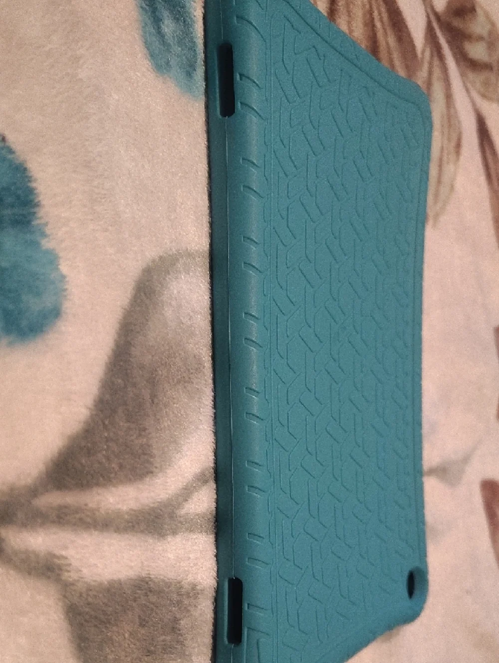 Teal Silicone Tablet Case – Universal Protective Sleeve